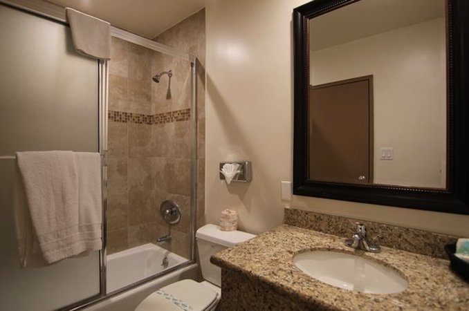 Room, Single, Queen Bed