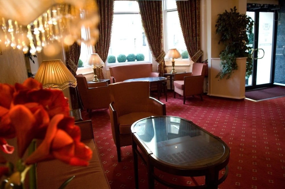Montana Hotel London 35/50