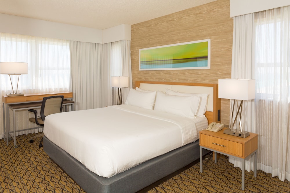 Holiday Inn Miami Beach Oceanfront Hotel 13/71