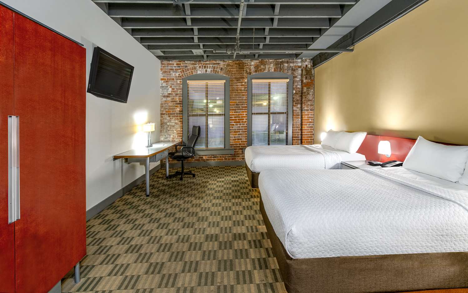 PREFERRED, LOFT, 2 QUEEN BEDS