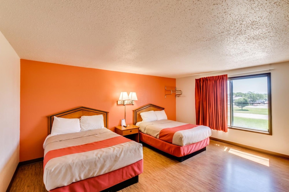 Motel6 Albert Lea, MN 27/59