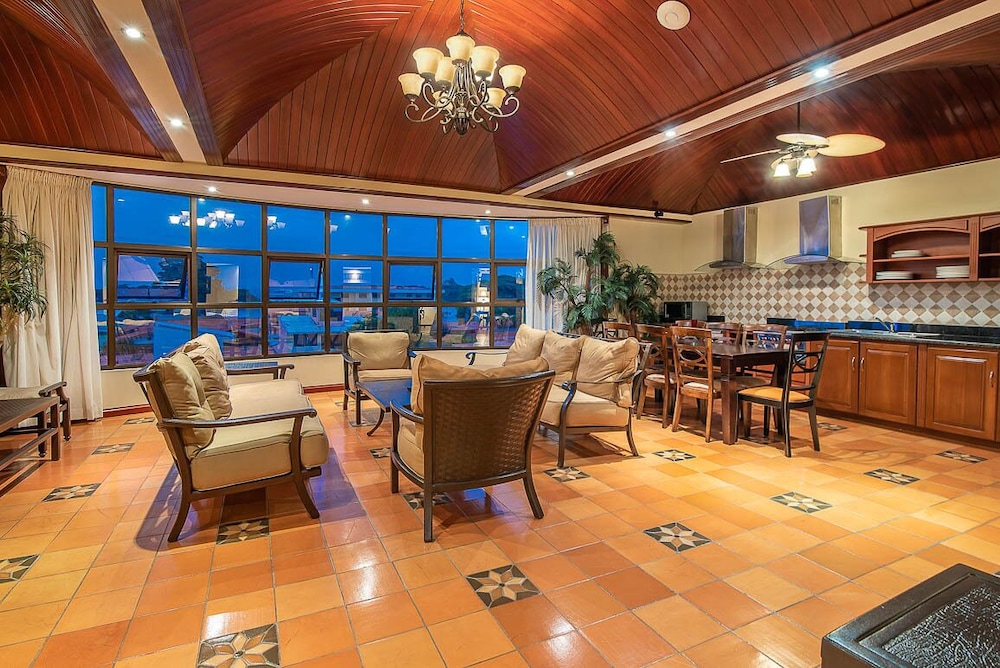 Hotel Casa Roland San Jose 48/59