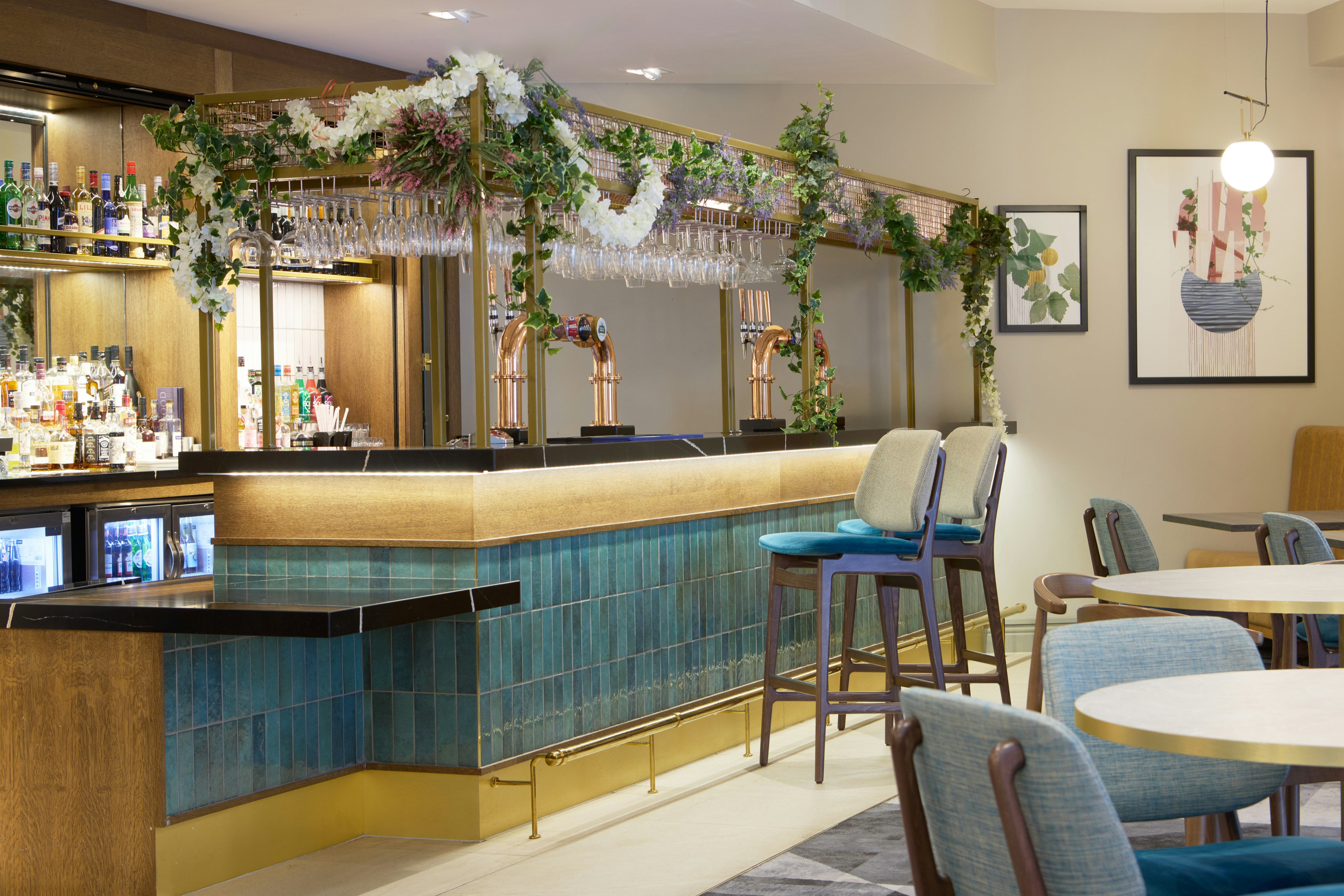 Doubletree By Hilton Dartford Bridge 52/84
