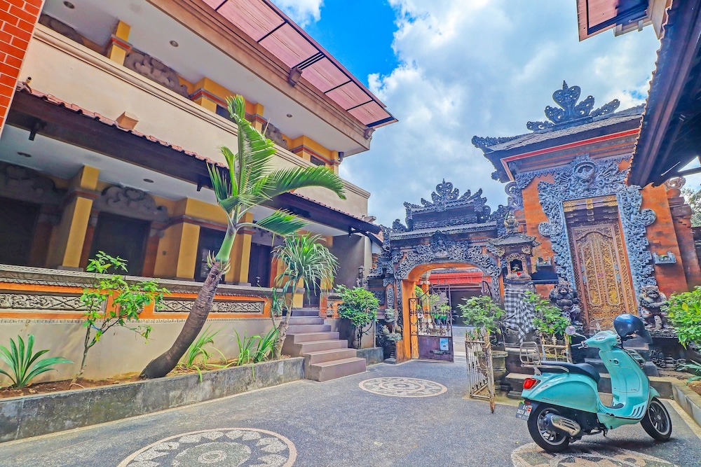 Collection O Bali near Terminal Ubung formerly Batukaru Garden Hotel 79/89