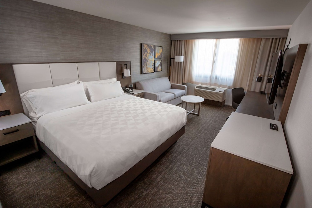 DoubleTree by Hilton Buena Park 7/57