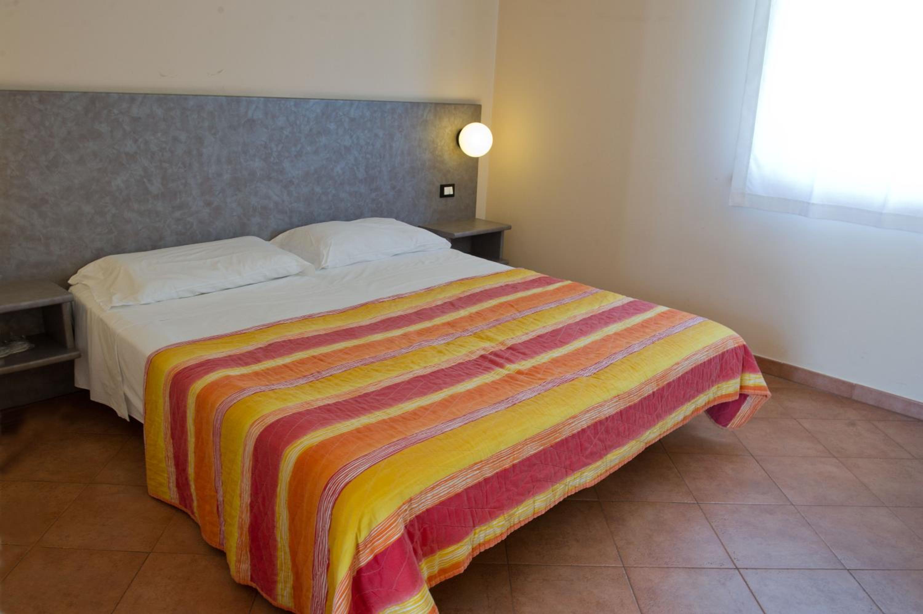 Room, Double Bed