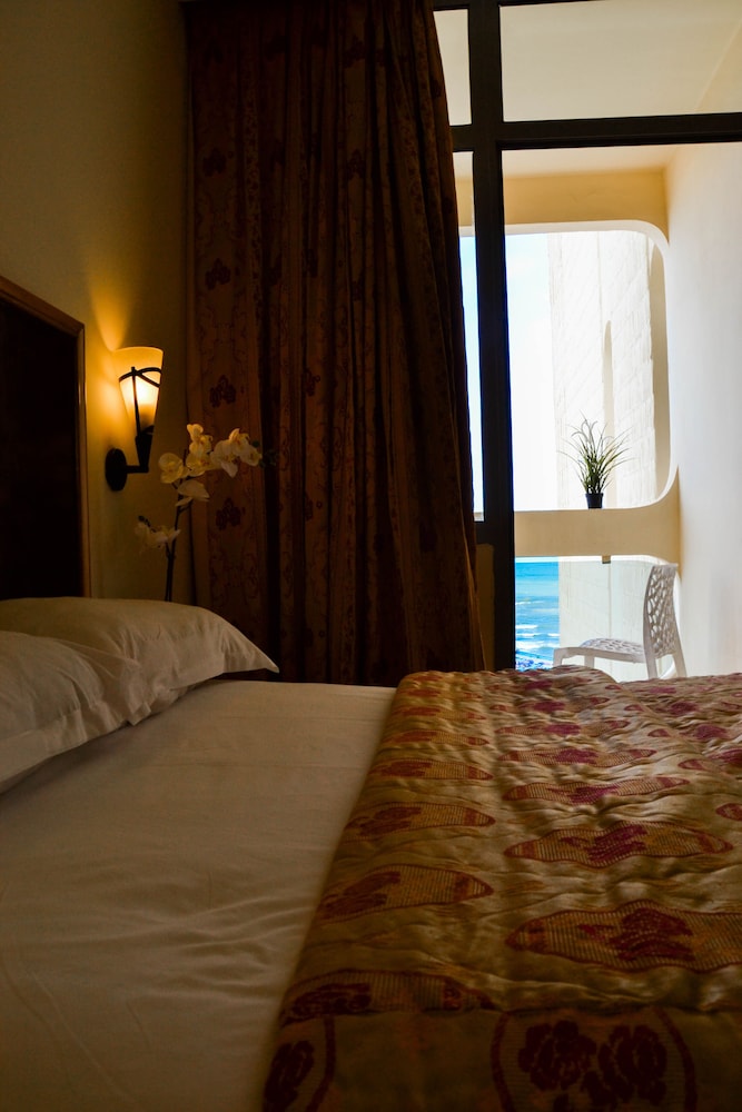 Azur Hotel 14/35