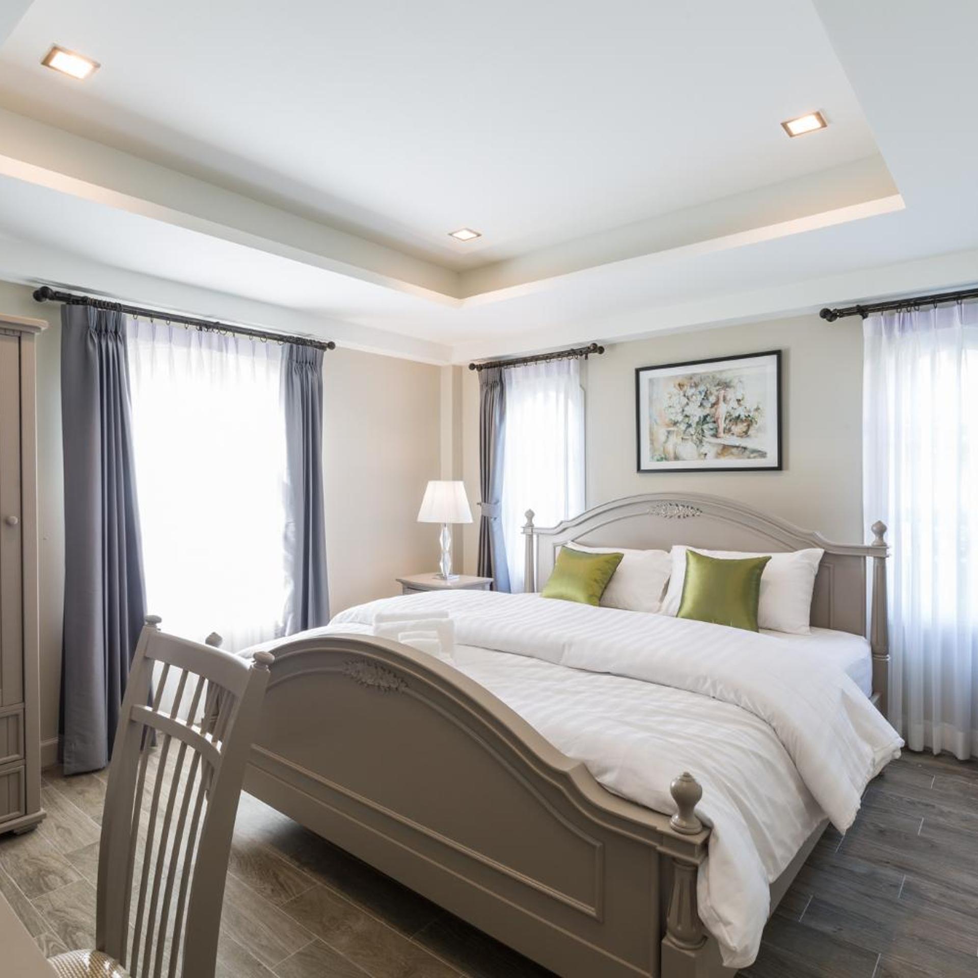 Luxury, Suite