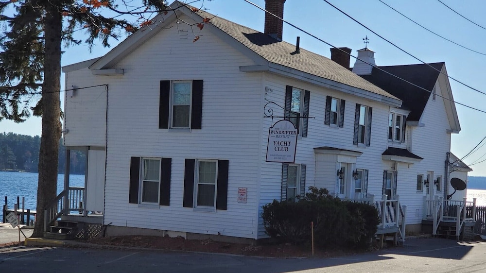 The Windrifter Resort 2/50