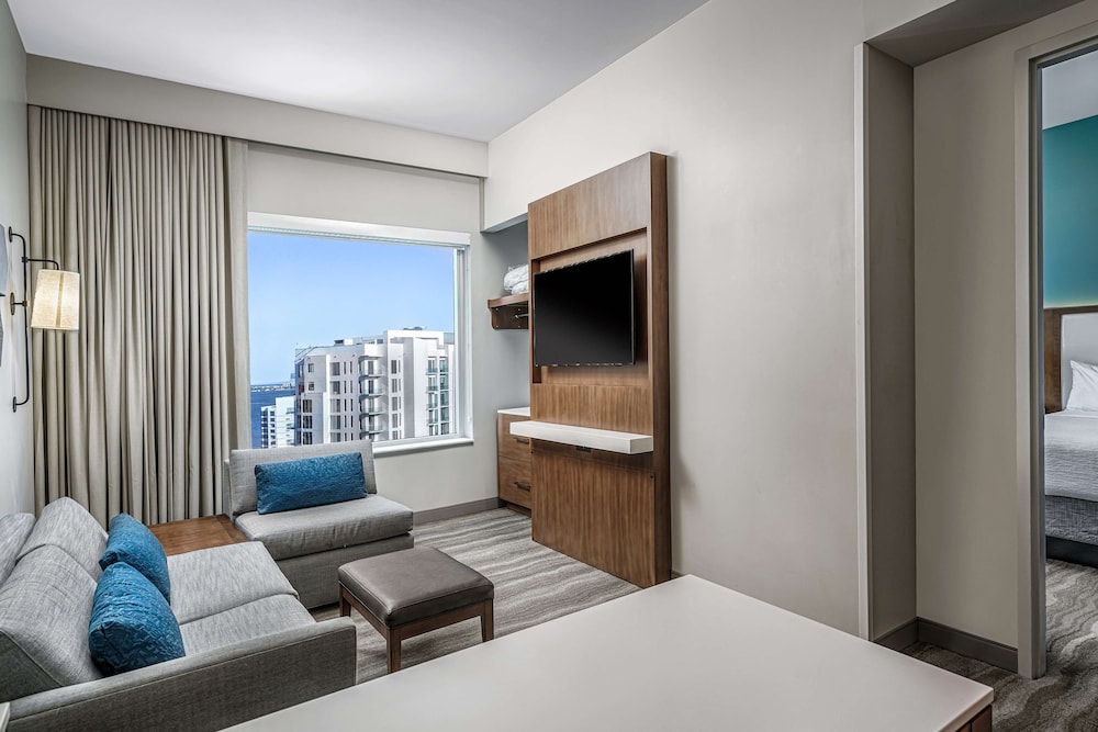 Embassy Suites By Hilton Sarasota Fl 41/65