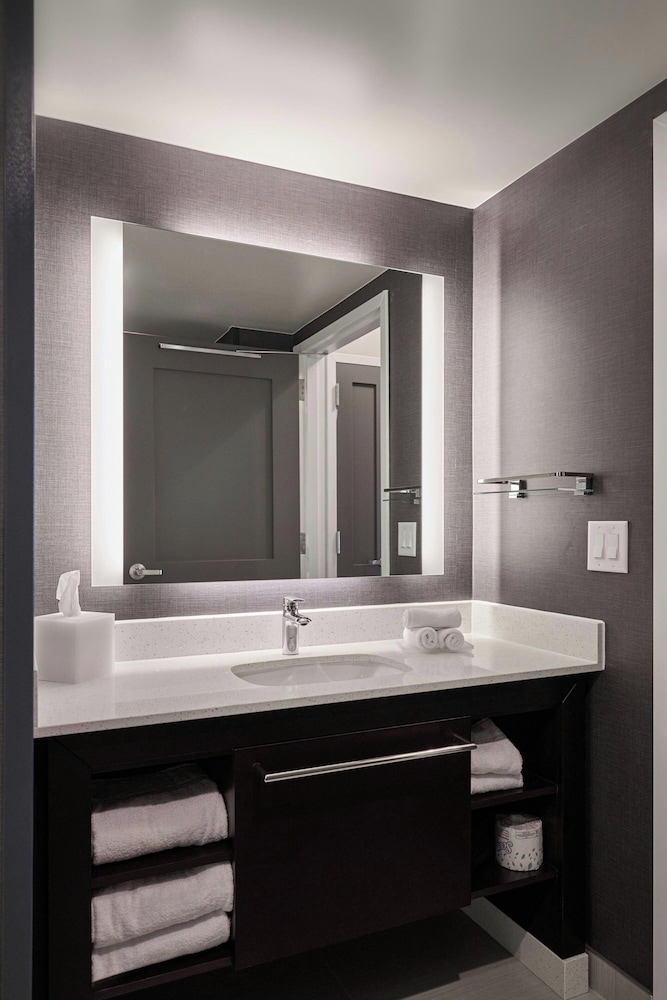 Residence Inn by Marriott Madison 42/43