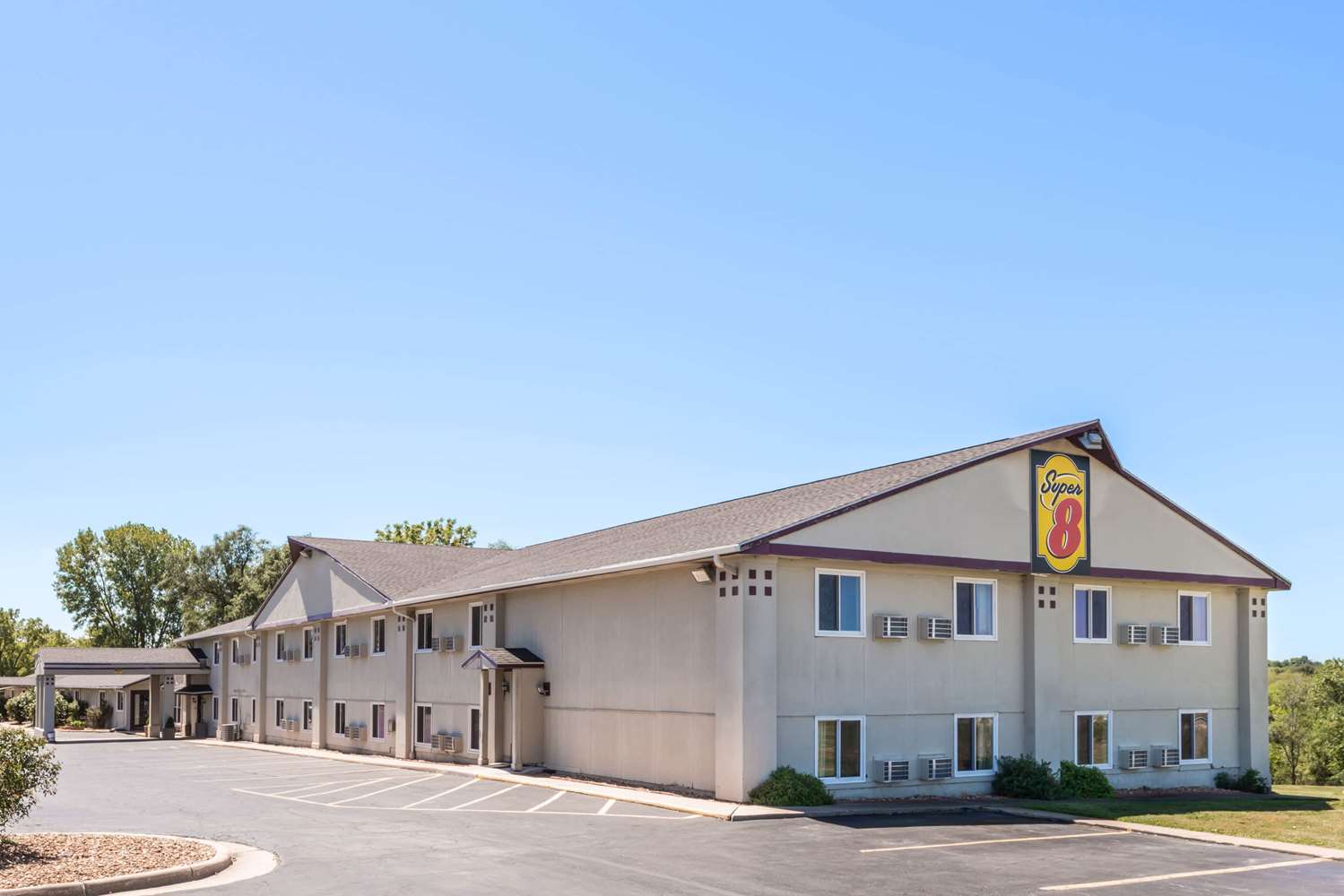 Super 8 by Wyndham Higginsville 1/11