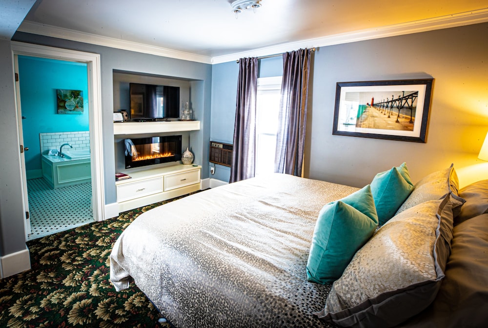 Twin Oaks Inn 8/69