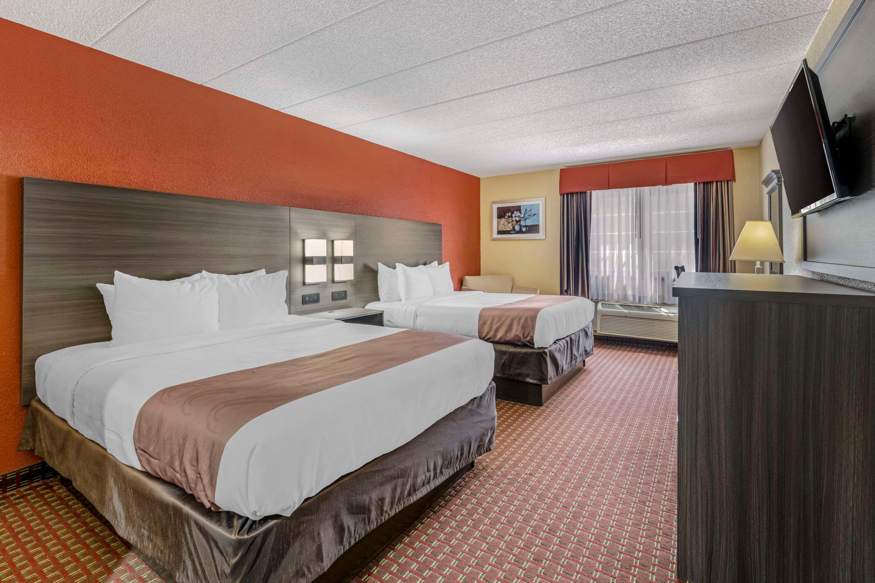 ROOM, 2 DOUBLE BEDS