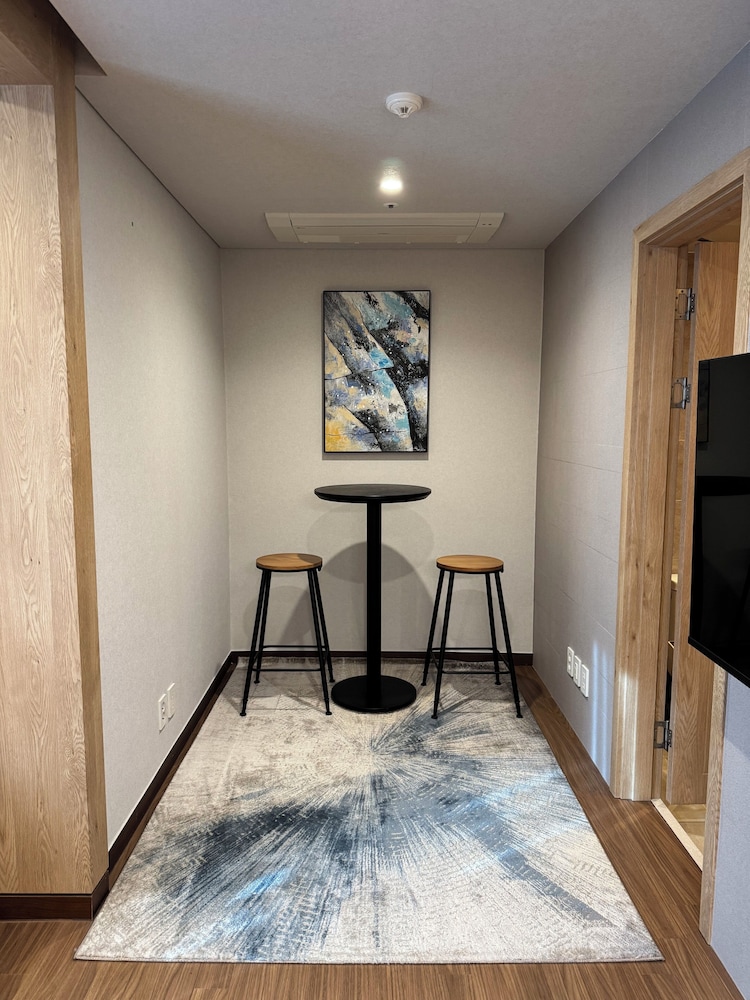 Felix by STX Hotel and Suite 20/46