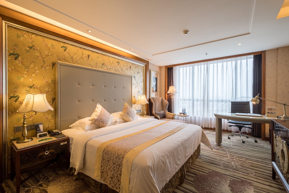 Sunshine Hotel Zhangjiajie 23/75
