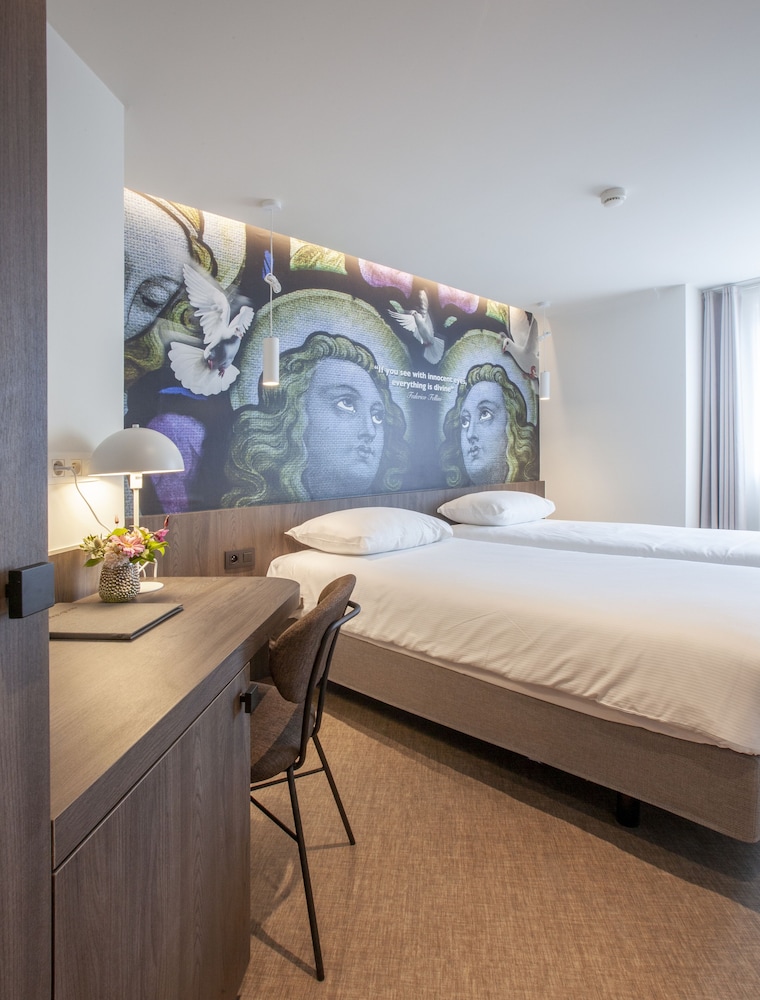 Hotel New Damshire 23/39