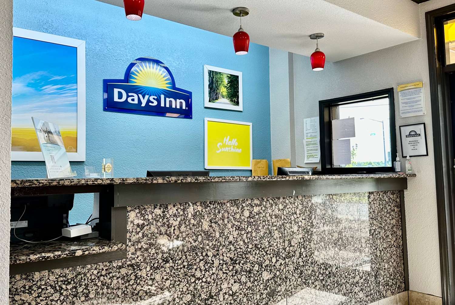 Days Inn By Wyndham Charlotte Northlake 2/8