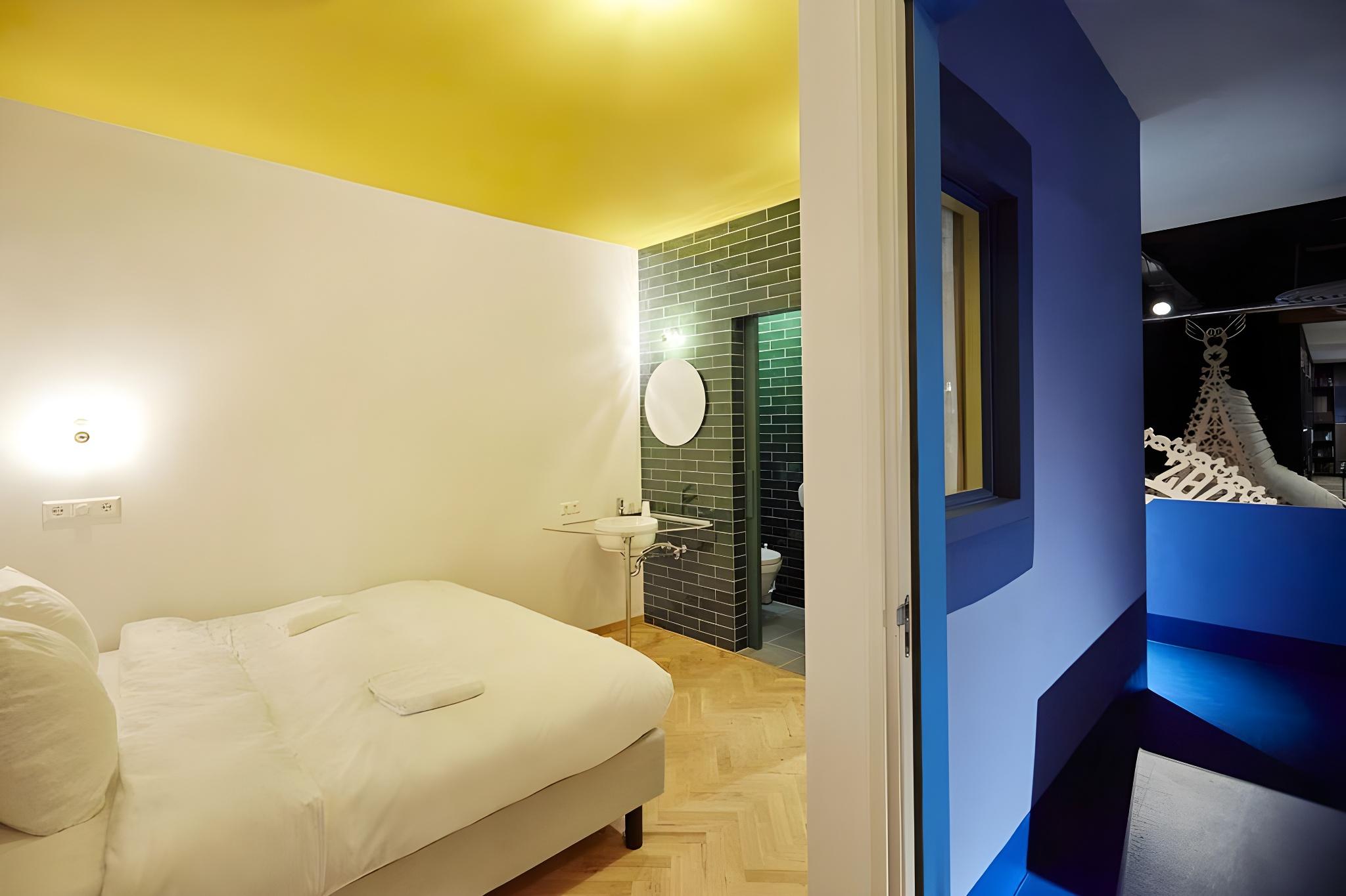Upstairs, Blue, Basic, House, King Bed
