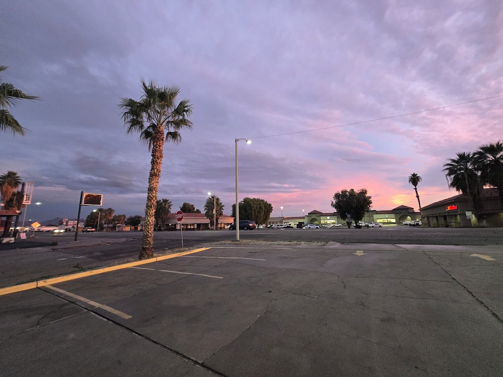 Motel6 Blythe, CA - South 41/71