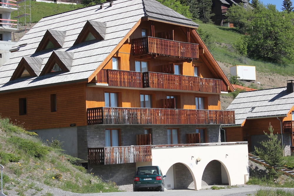 Residence Le Hameau De Praroustan in Uvernet-Fours