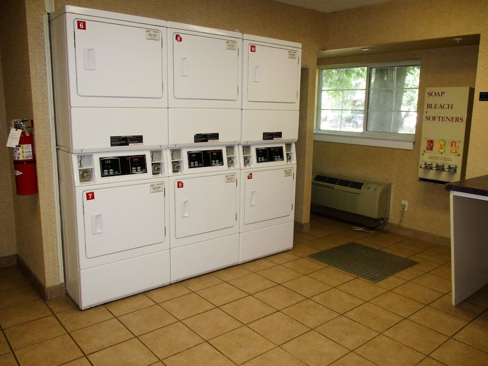 Lobby at Studio 6 Extended Stay - Hampton, VA - Langley AFB Area, HAMPTON - VA