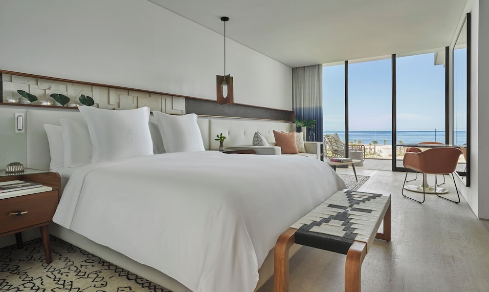 ROOM, KING BED, OCEAN VIEW