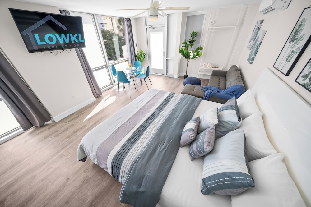 Samantha Apartments by Lowkl 3/46