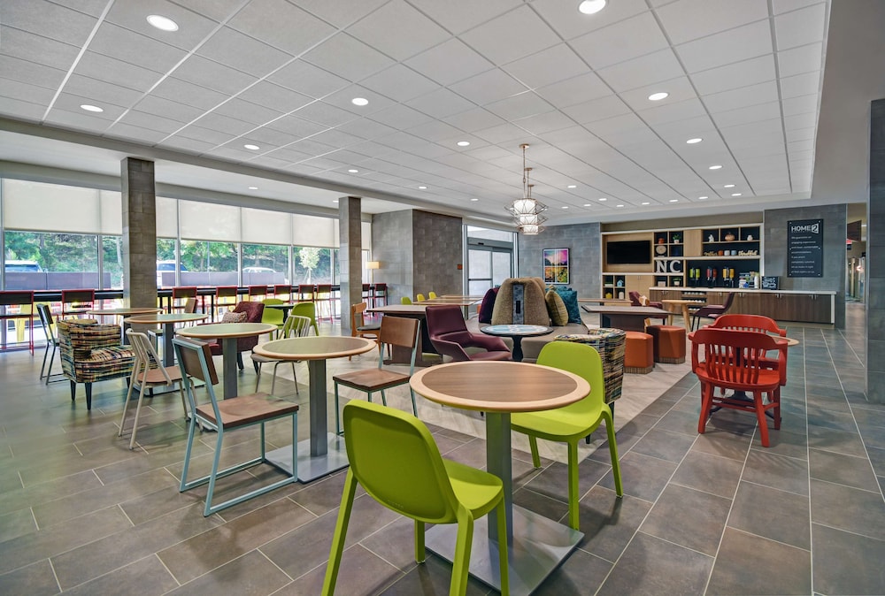 Home2 Suites by Hilton Raleigh North I-540 36/54