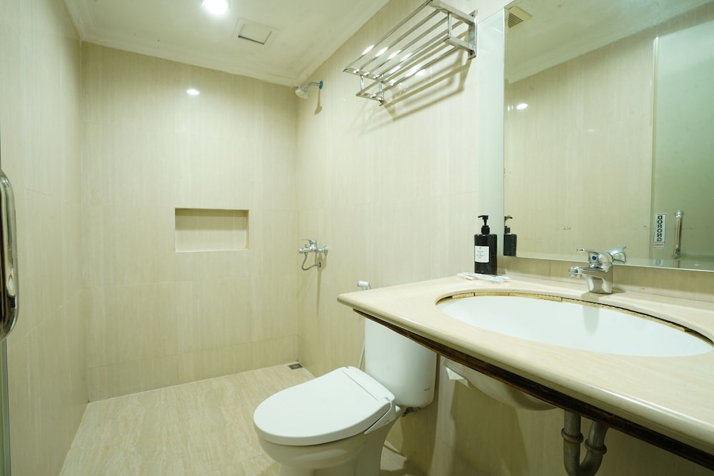 Grand Rosela Yogyakarta Hotel 73/74