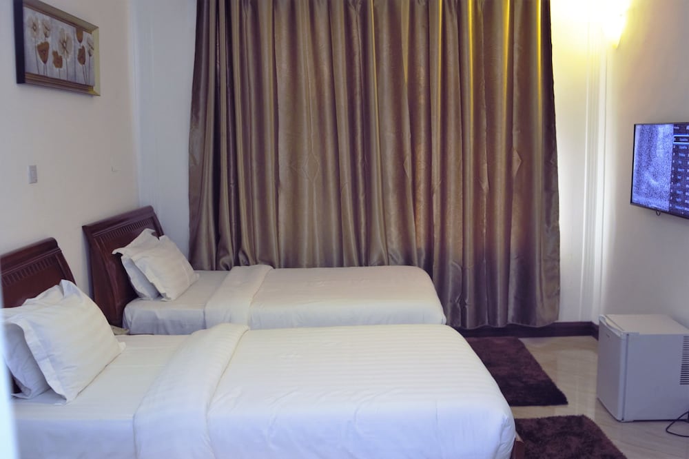 Kingsbridge Royale Hotel 18/50