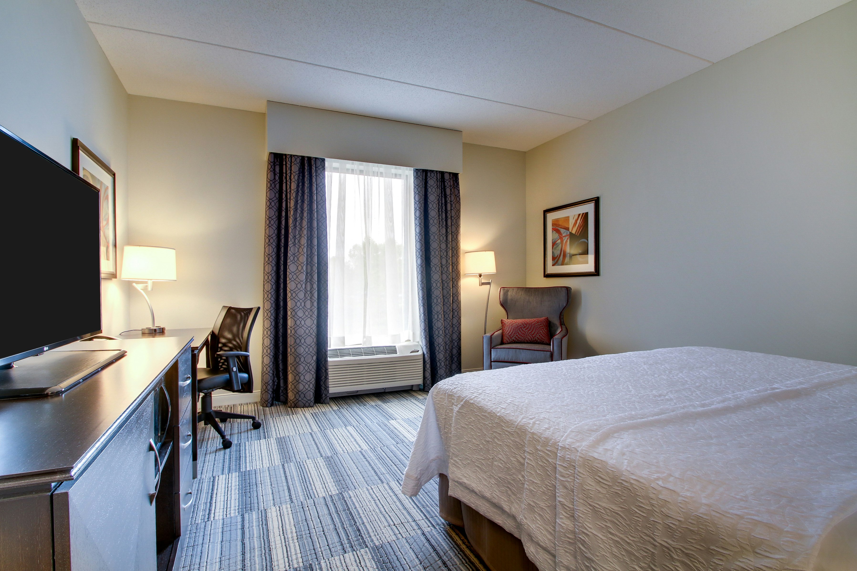 ROOM, KING BED