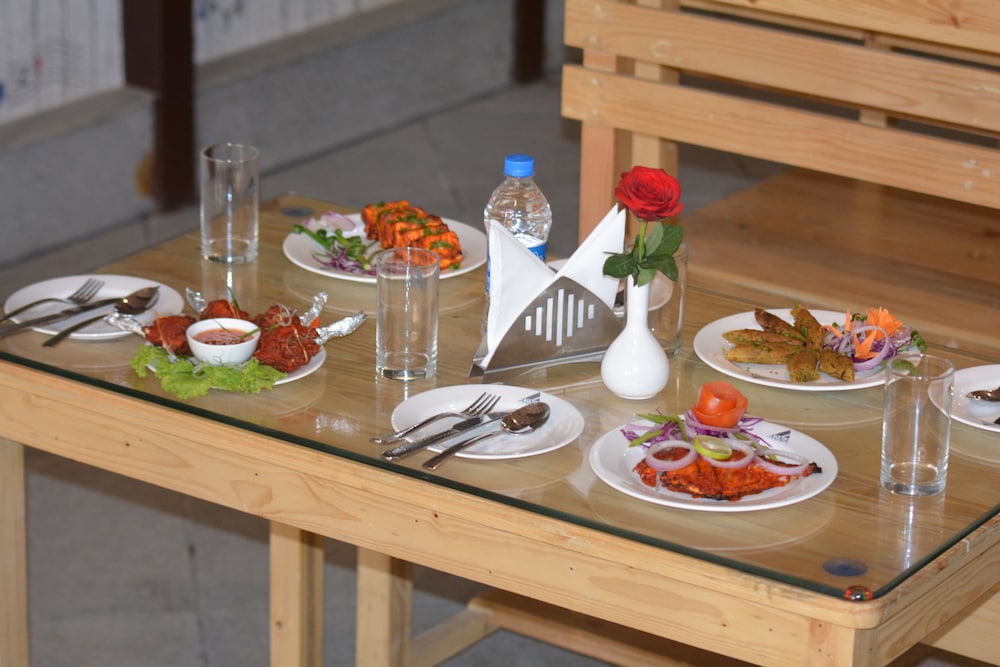 Arna Hotel 24/28
