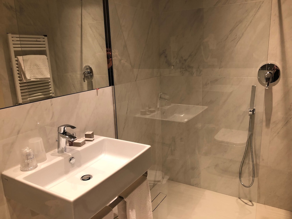 Savoia Hotel Regency 31/36