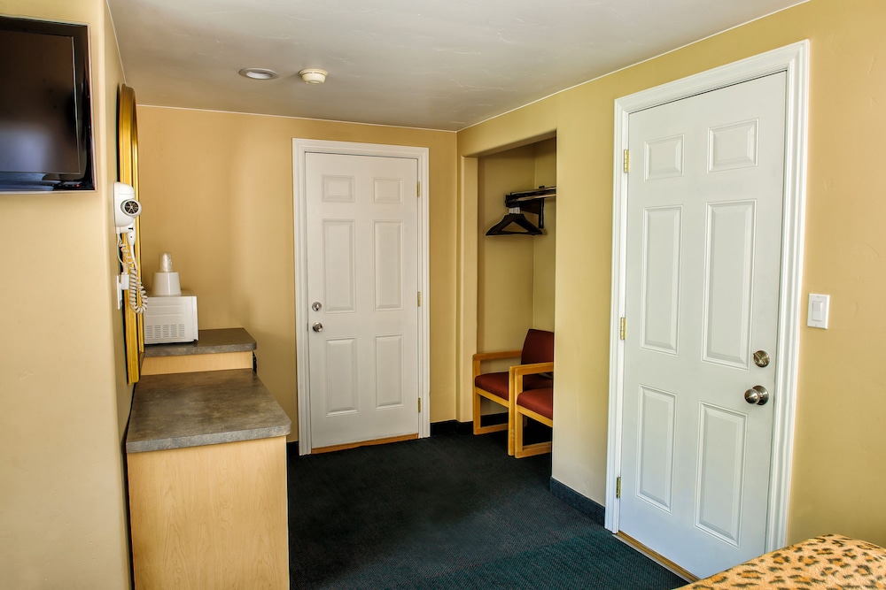 Glenwood Springs Inn 42/62