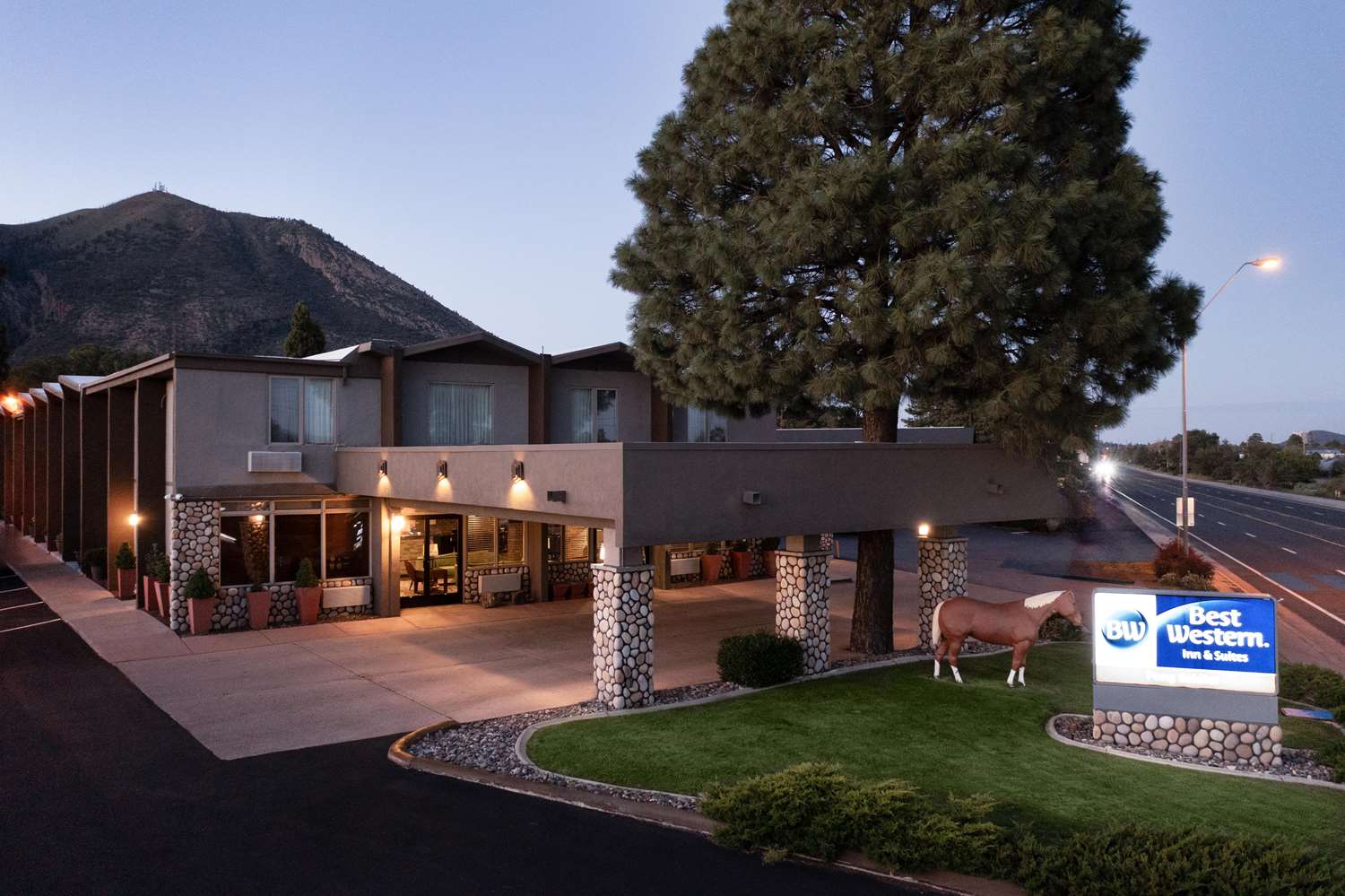 Best Western Pony Soldier Inn & Suites 2/40