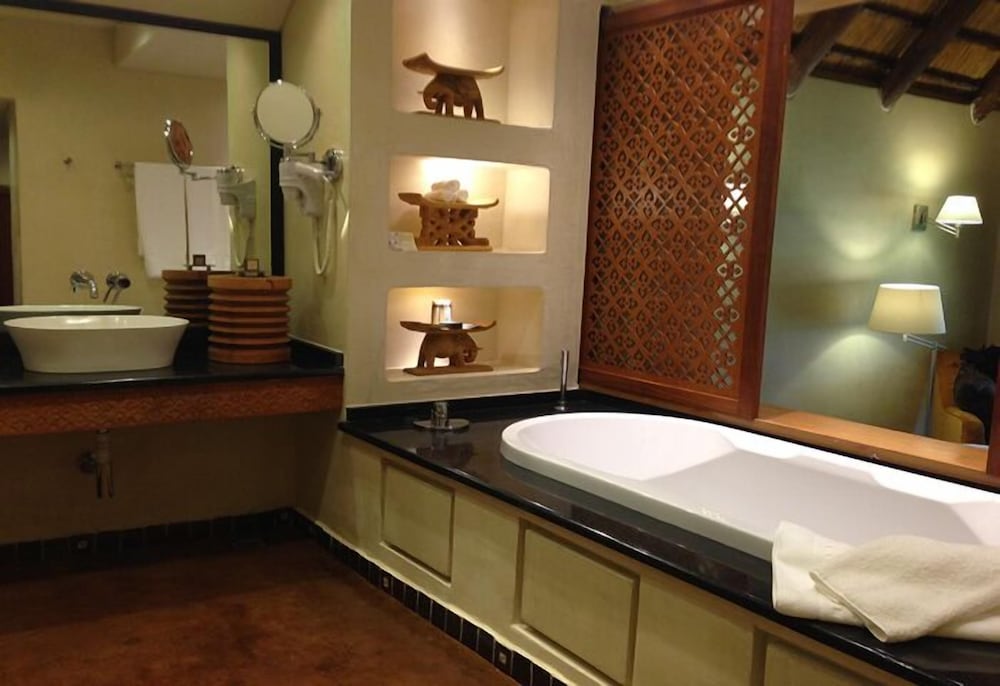 The Royal Senchi Resort/Hotel 49/50
