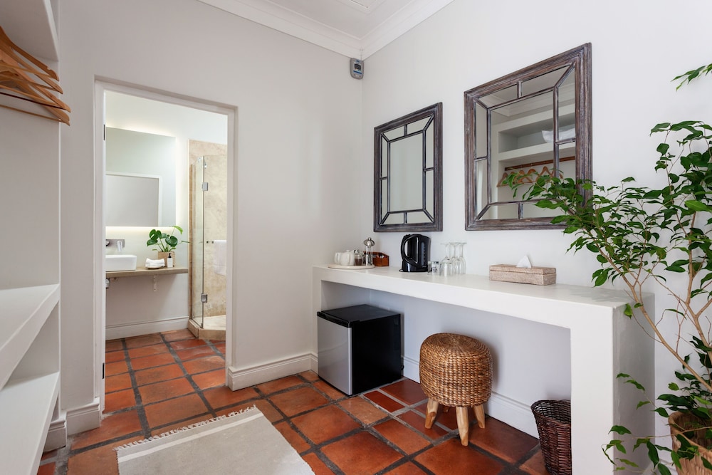 Auberge Burgundy Guest House Hermanus 11/43