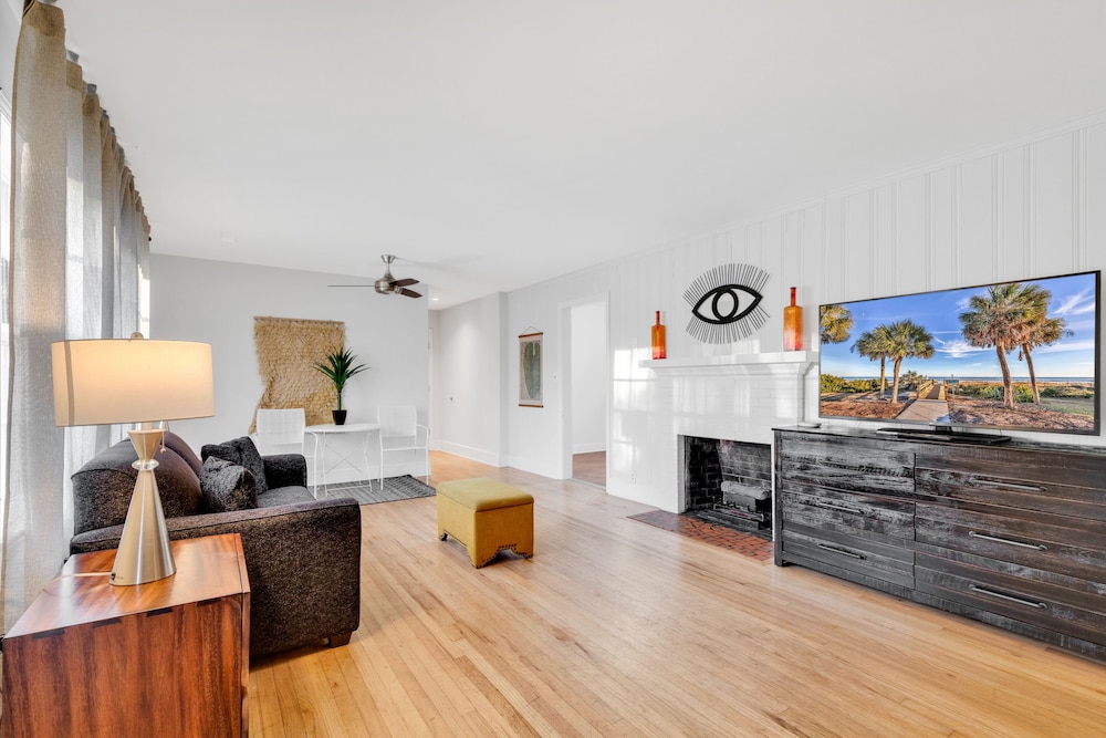 Holiday Shores 27/50