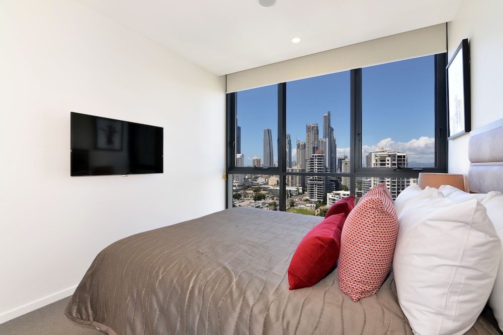 Ruby Gold Coast by CLLIX 43/63
