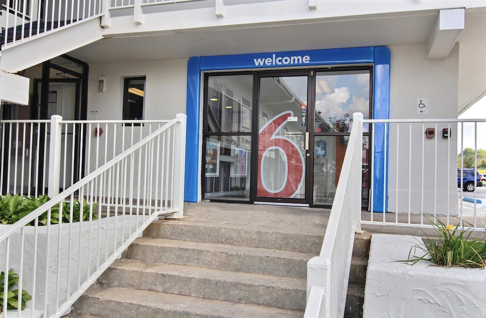 Motel6 Middleburg Heights, OH - Cleveland 37/49