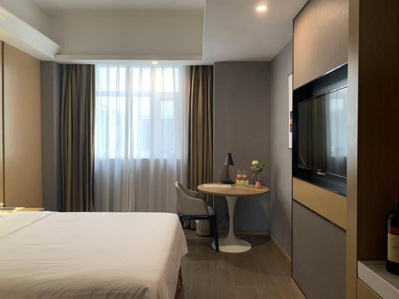 Vienna Hotel (Zhongshan Xiaolan Daxin) 11/24