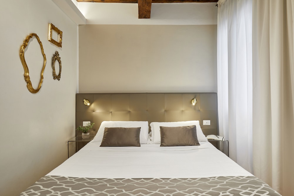 SETTE ANGELI ROOMS 13/72