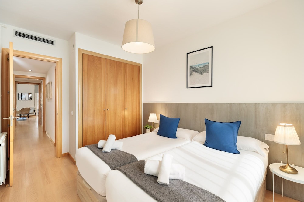 2 BEDROOMS, COMFORT, APARTMENT