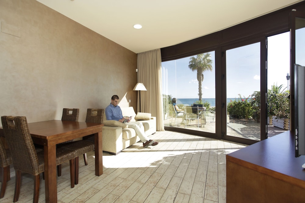 Pierre & Vacances Cala Cristal Beach Club 30/42