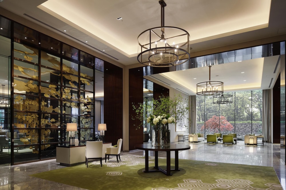 Palace Hotel Tokyo 46/87