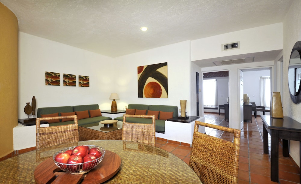 Las Palmas Condominios 20/36