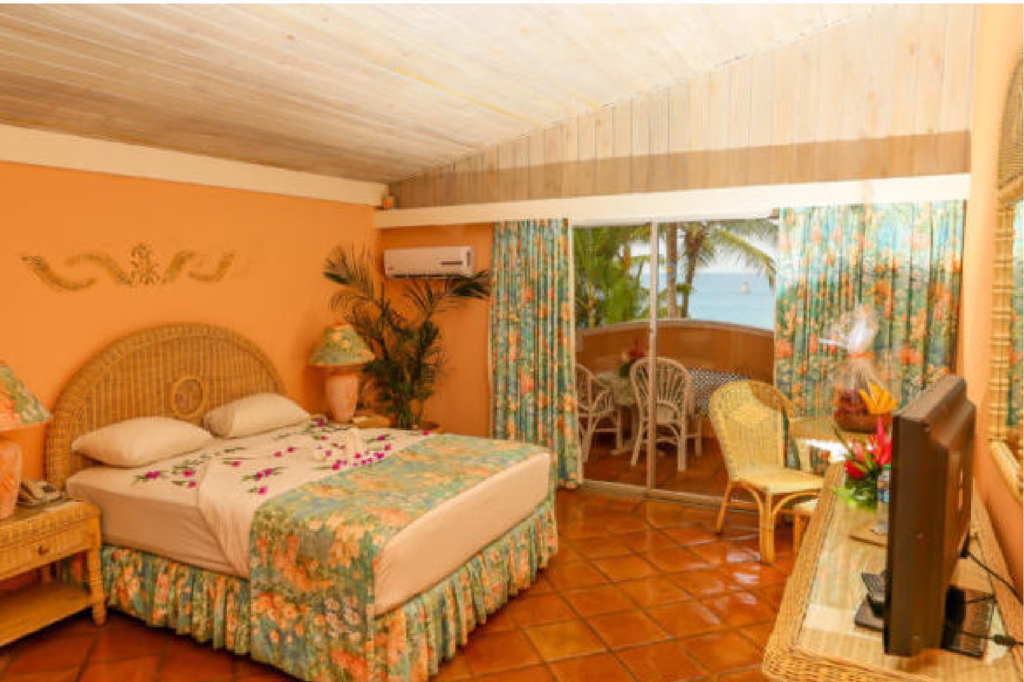 Deluxe Ocean View One Bedroom Suite
