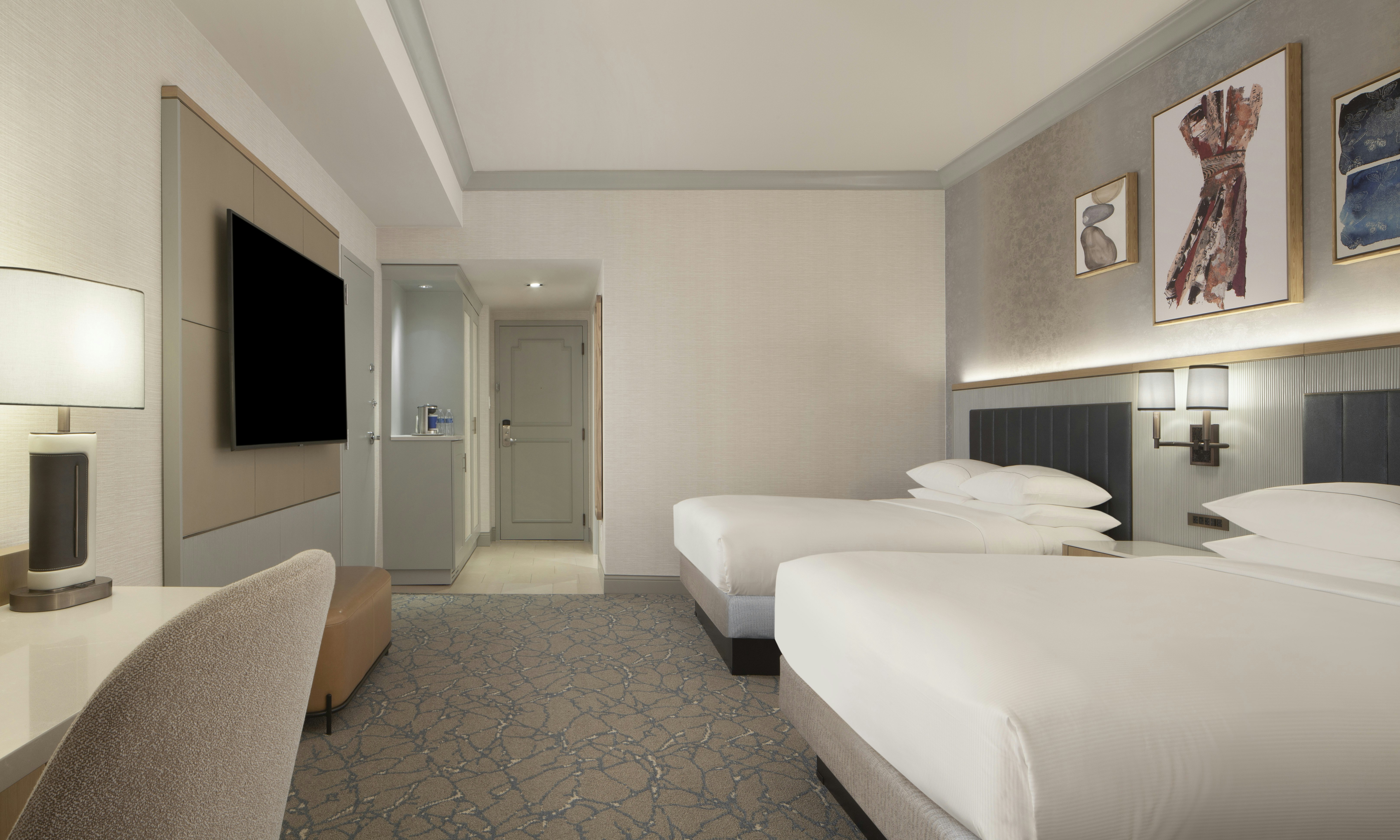 Tower, 2 Queen Beds, Accessible