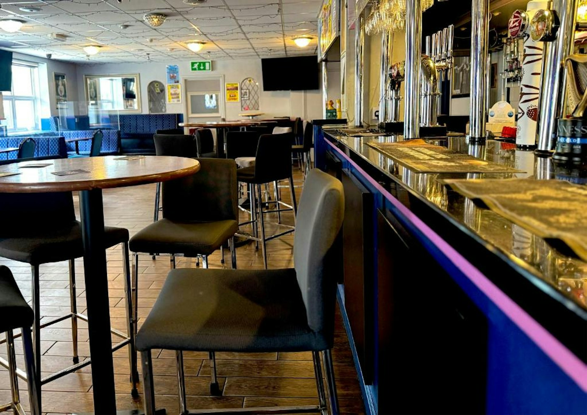 Oaklands Hotel 35/40